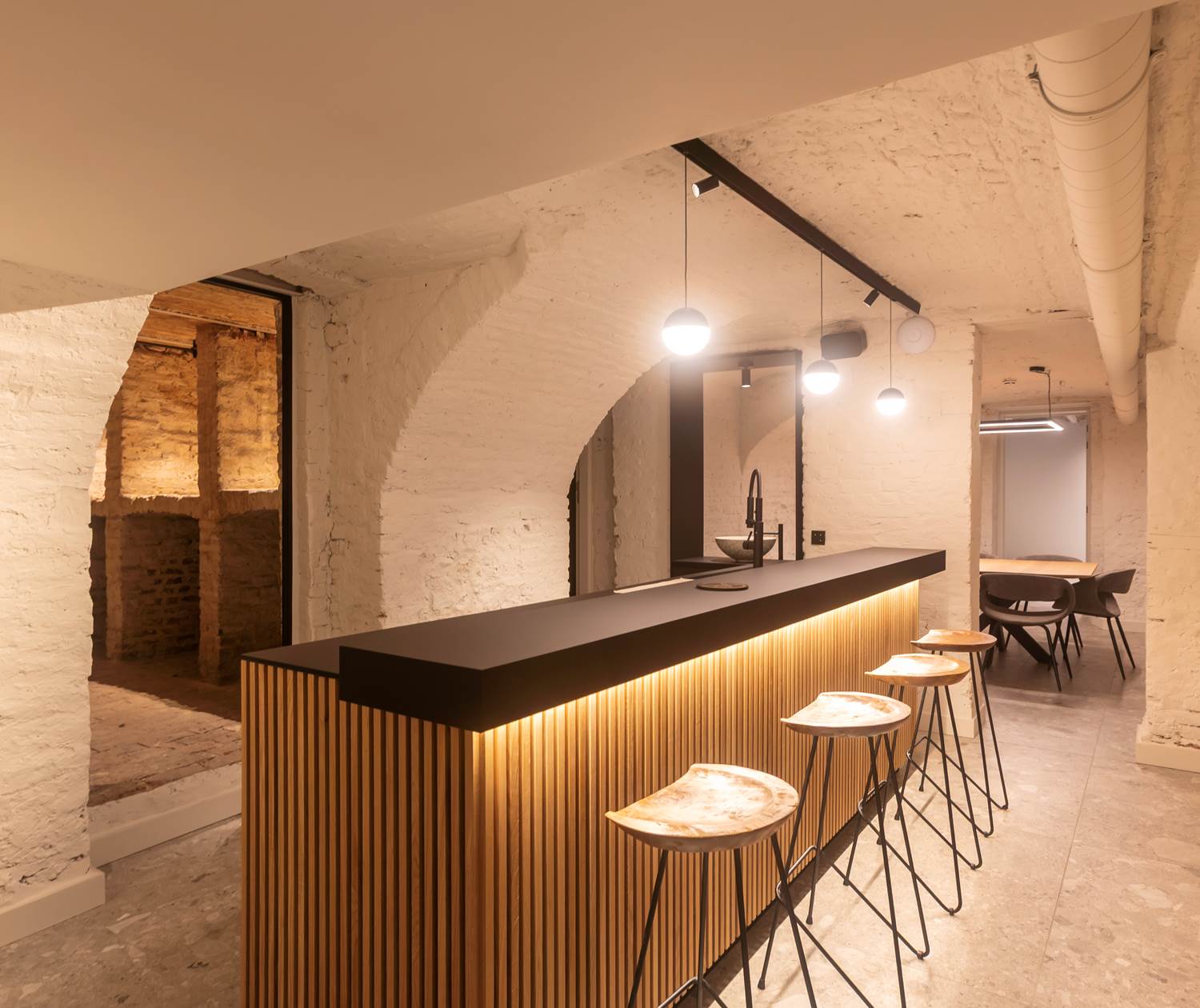 Wine bar and wine cellar