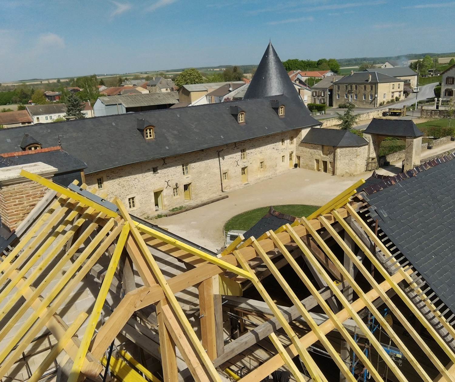 chateau charbogne avril 2020