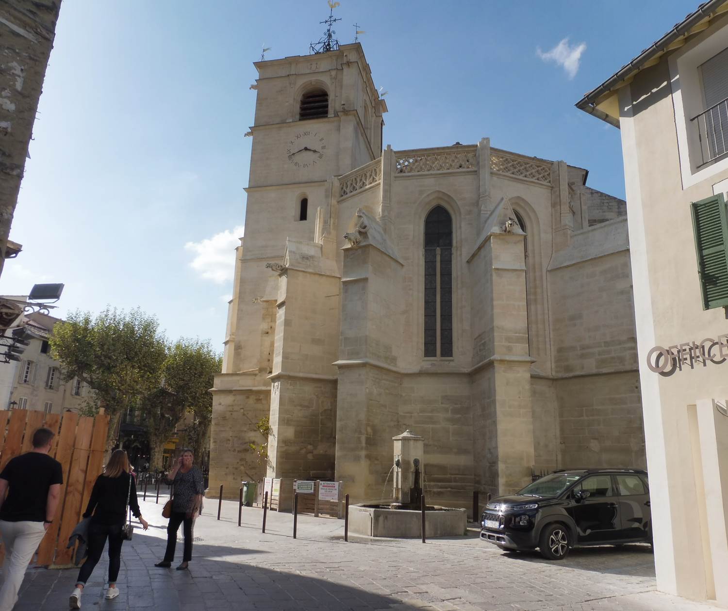 La basilique de l'Isle sur la Sorgue en Provence près du Luberon
