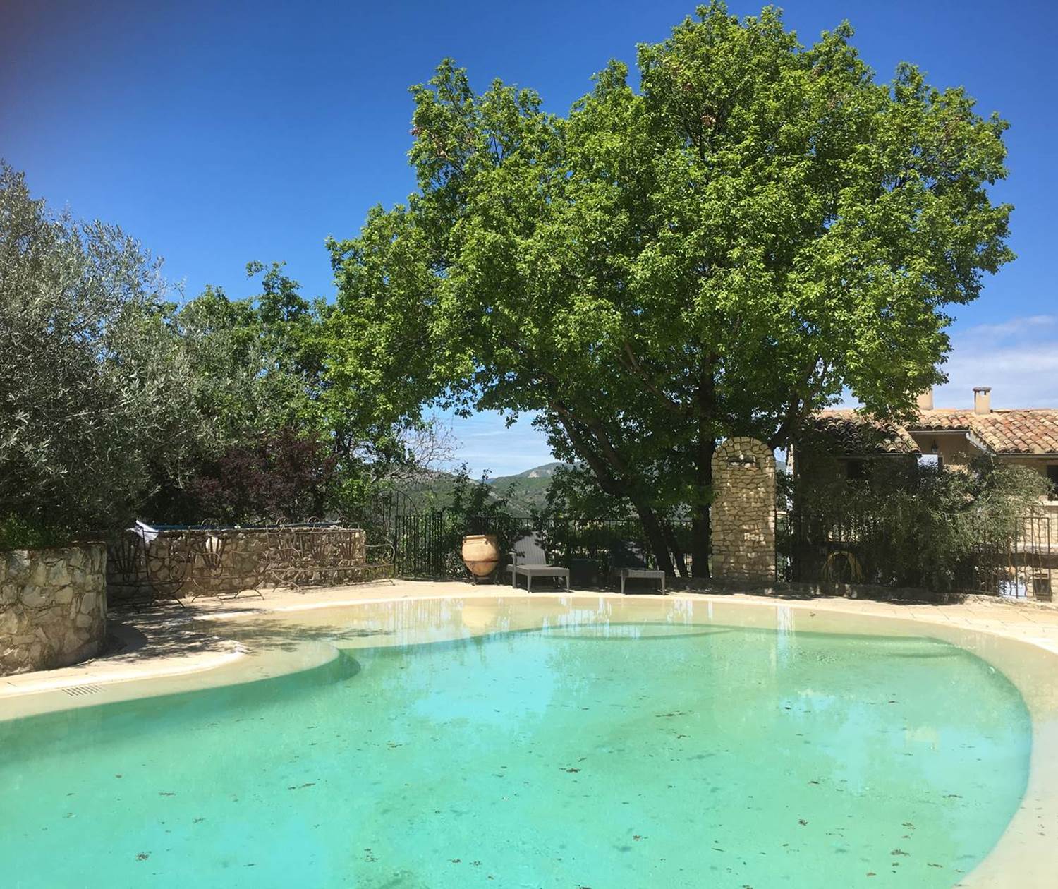 Le Deffends de Redon - la piscine