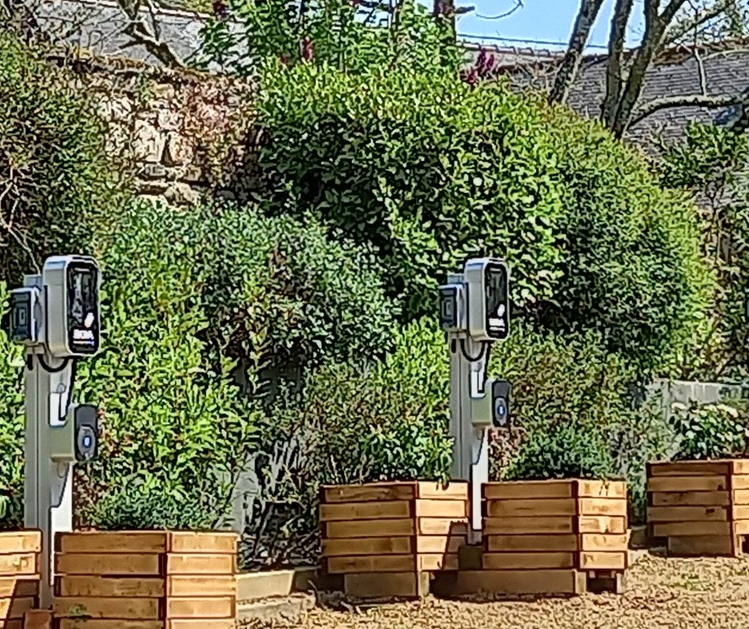 Kergroaz Maner Paimpol Bréhat 3 bornes de recharge pour véhicules électriques Prise T2