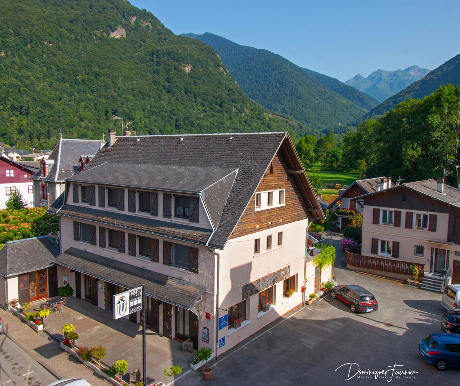 Hotel Bagnères de Luchon St Mamet Pyrénées La Rencluse