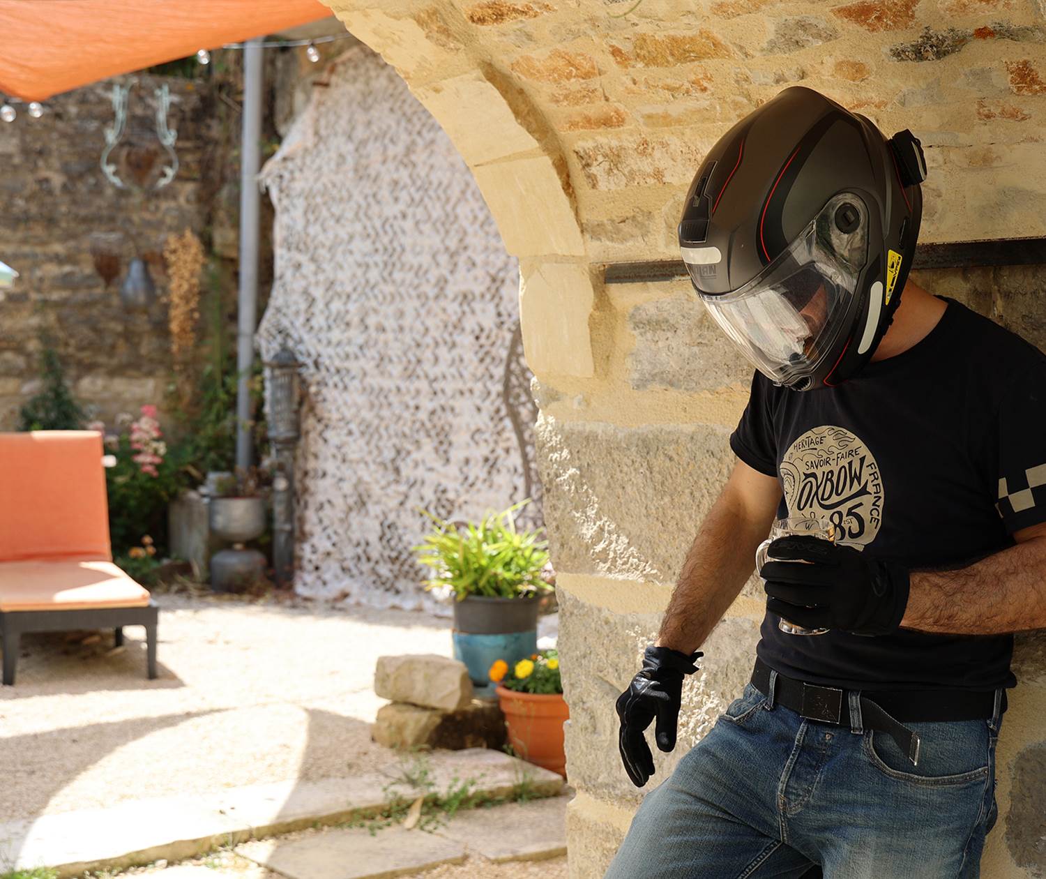 Pause au Relais Motards du Château de Saint-Chamarand, hébergement convivial pour motards dans le Lot