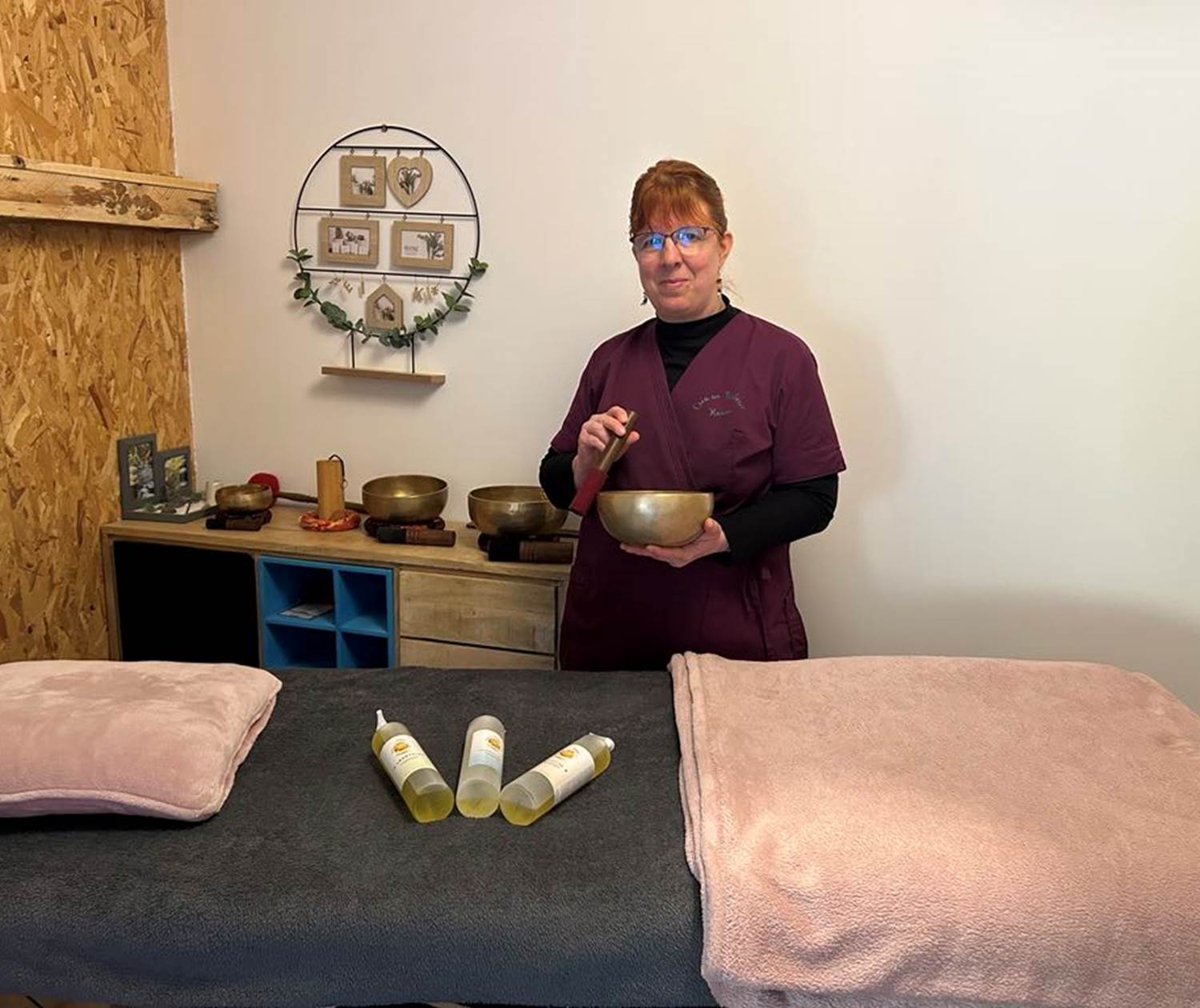 Karine, votre énergéticienne dans son cabinet