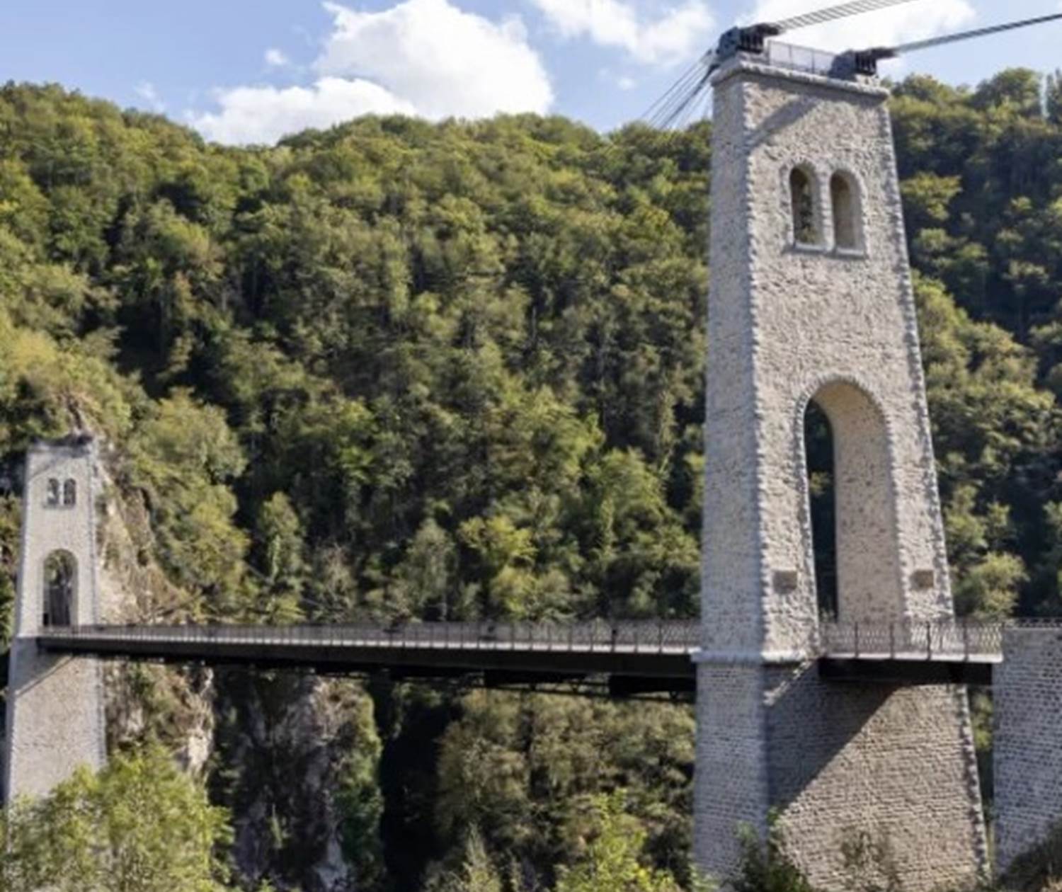 Viaduc des Rochers Noirs Lapleau Le Vendahaut