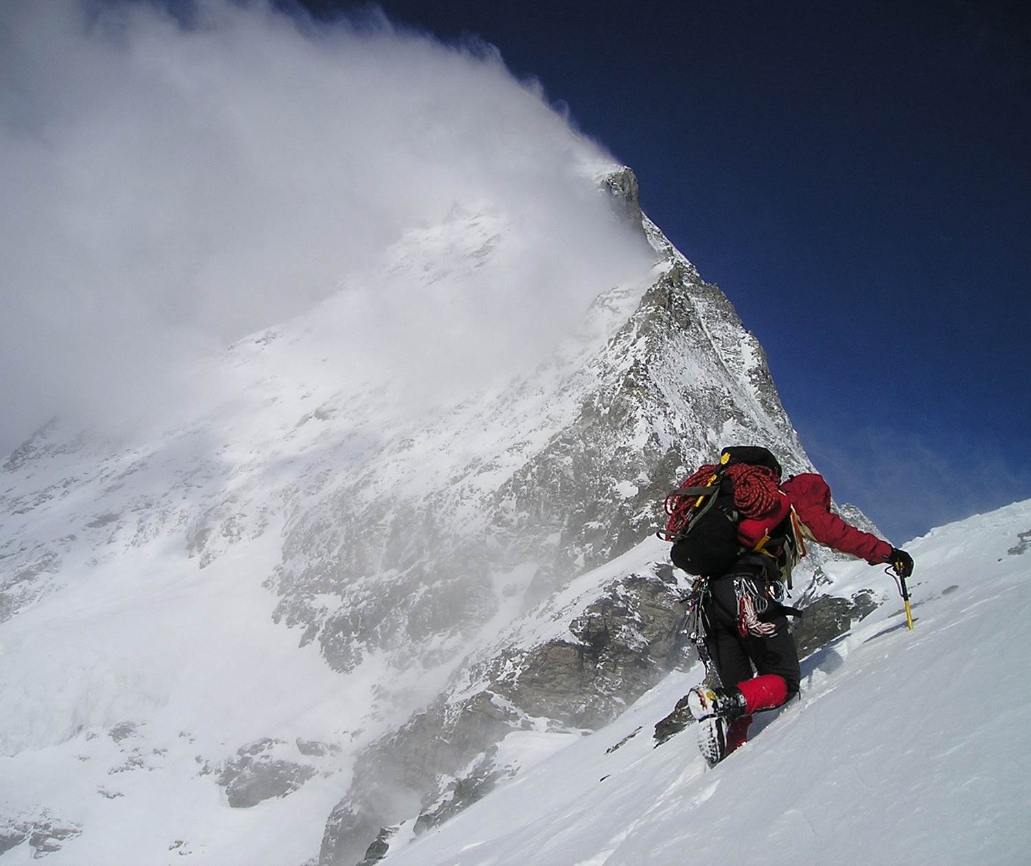 Alpinisme hivernal dans les Pyrénées