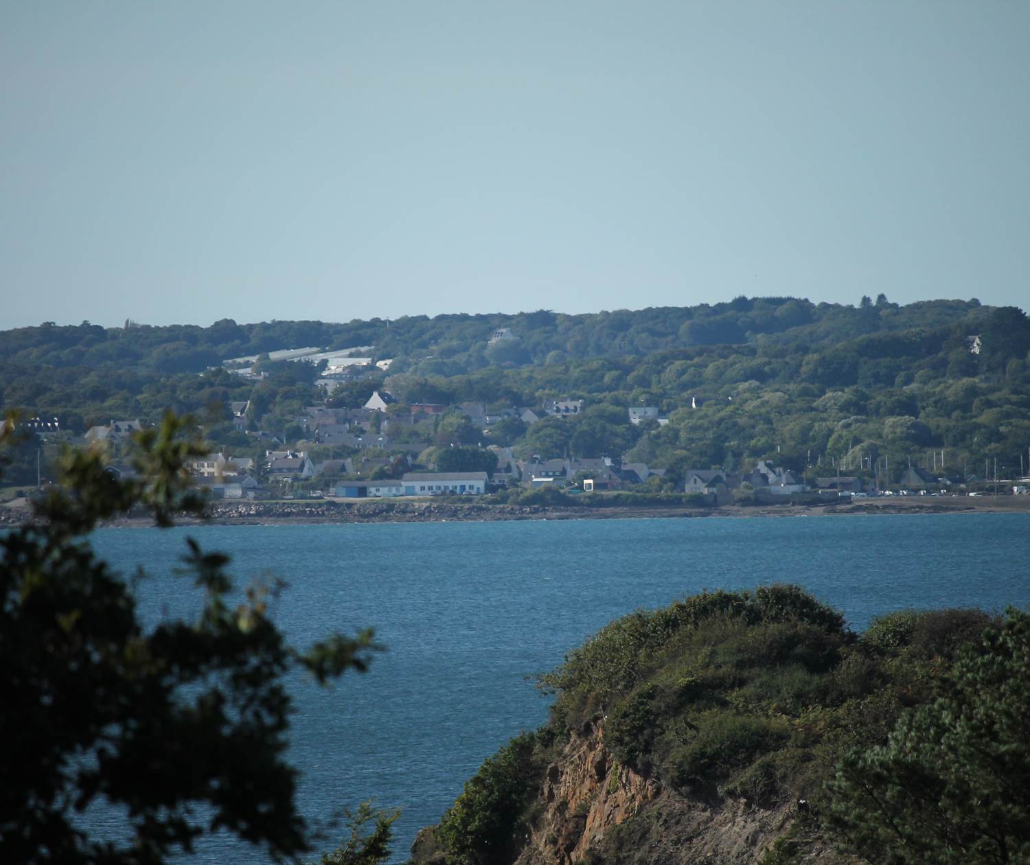La mer n'est pas loin (vue de la presqu'ile de Plougastel Daoulas)