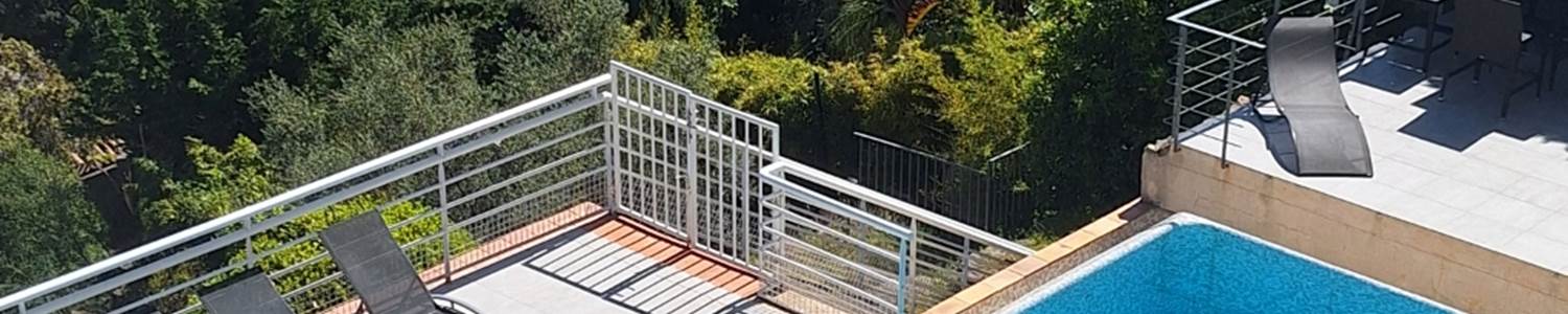 Piscine privée avec vue mer à Cannes