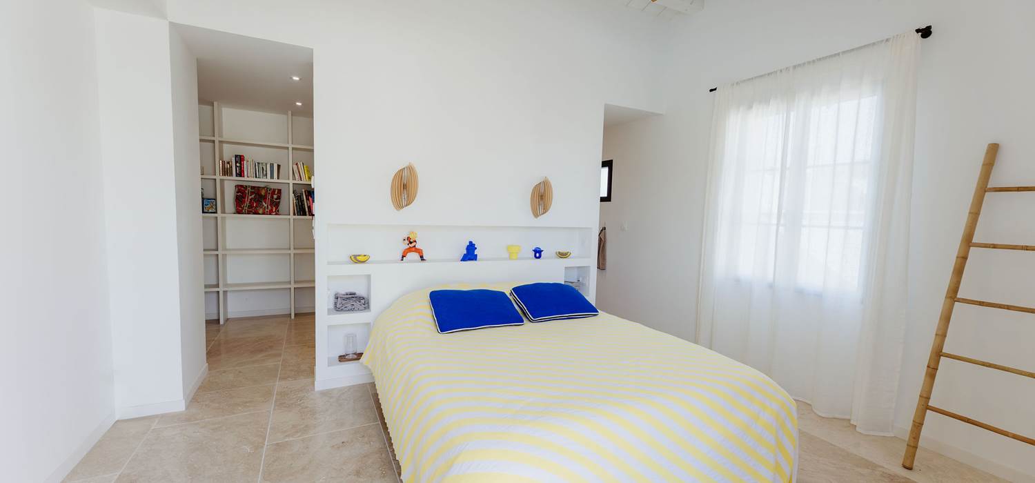 Villa Bleu Baya chambre 3 suite parentale lit double et salle d'eau