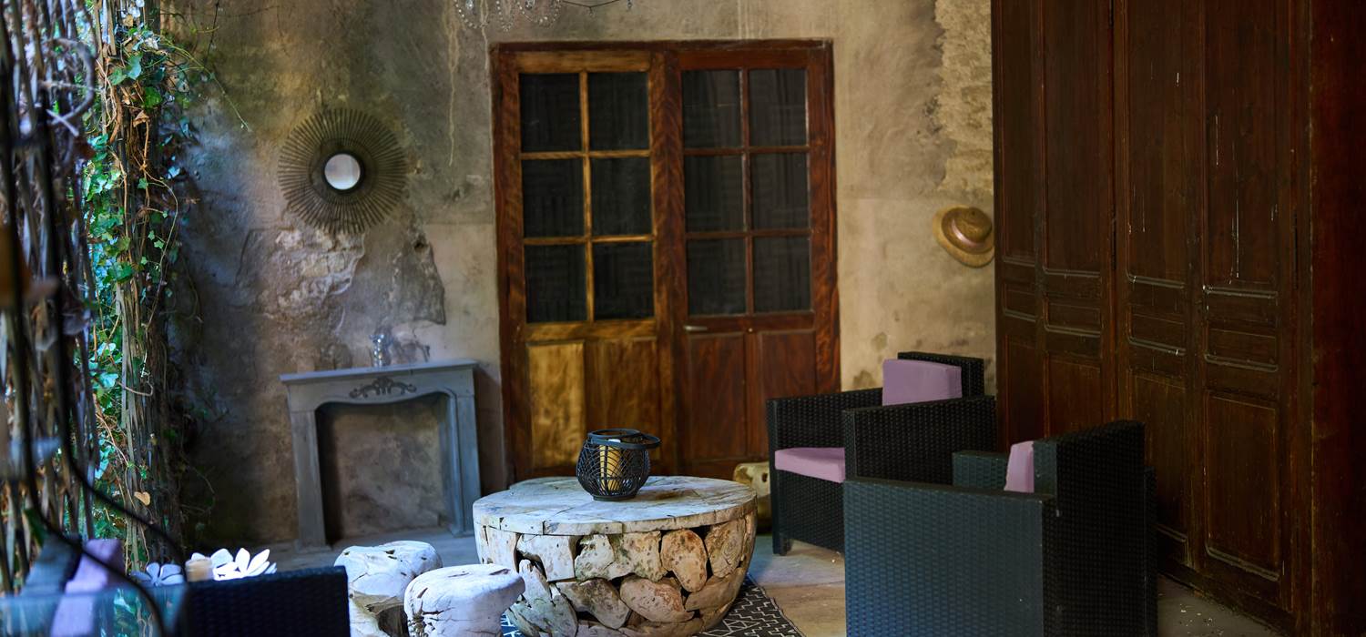 Cour intérieure - coin lecture