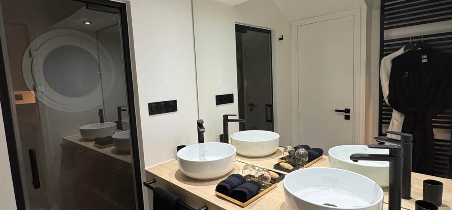 097e2fb2-6b59-4c6a-9ea6-4abc9c1fbfbd