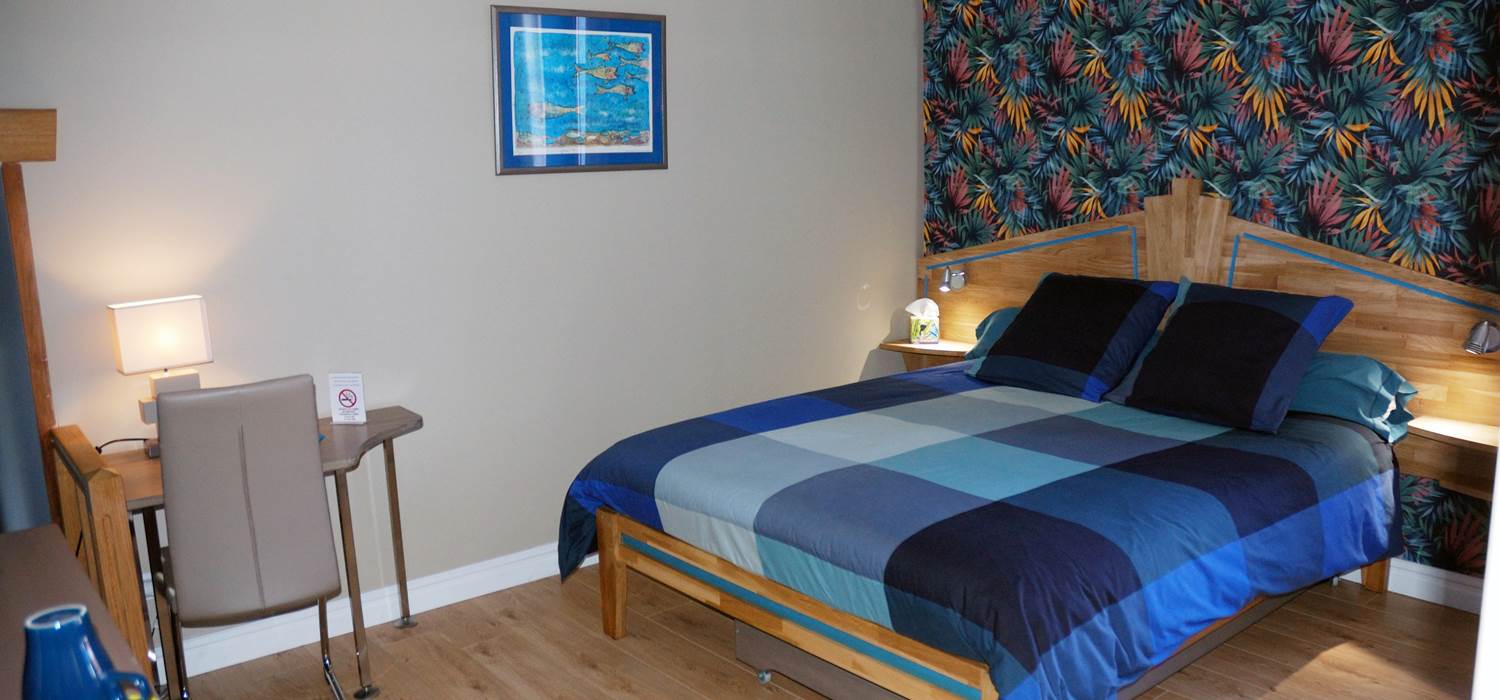 Chambre Gascogne Triple / 1 lit Queen & 1 lit simple - L'HORIZON