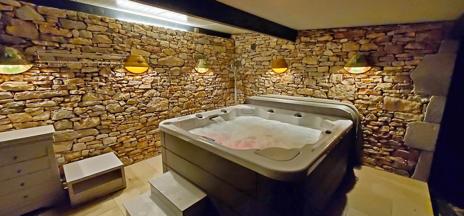 Les Enclos Secrets - Le Spa de Nuit