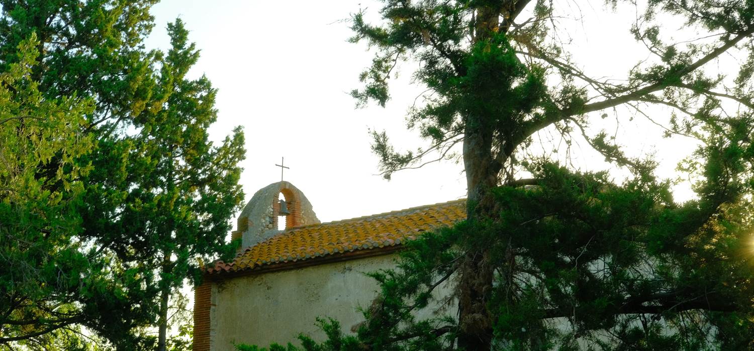 Chapelle, vue depuis le parc du Mas Ste Anne