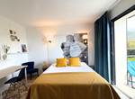 Chambre d'hôtes en Corse, suite terrasse vue mer avec chambre parentale et chambre d'enfants