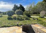 Salon de jardn terrasse Ouest vue sur parc fleuri vacances Baden Morbhan