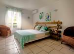 Gite-Bananier-chambre-parentale-detente