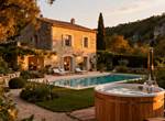 Belcastel jacuzzi extérieur