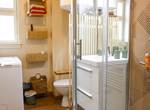 •	salle de bain avec douche à l’italienne