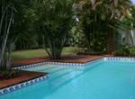 Soleil-palmiers-piscine-des-gites-l-or-des-caraibes