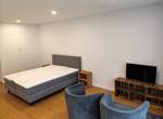 Lit 160 cm confortable et coin tv/salon/lecture