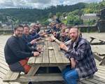 Visite guidée avec dégustation de produits locaux au château féodal de La Roche-en-Ardenne