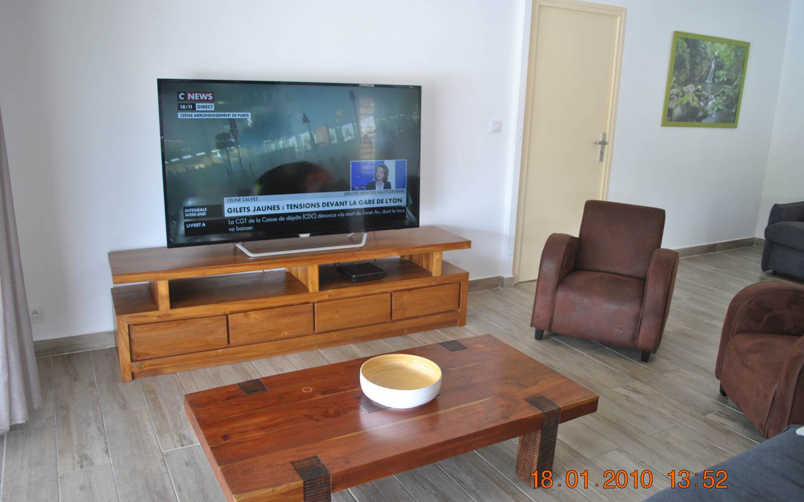 Smart TV 165 cm