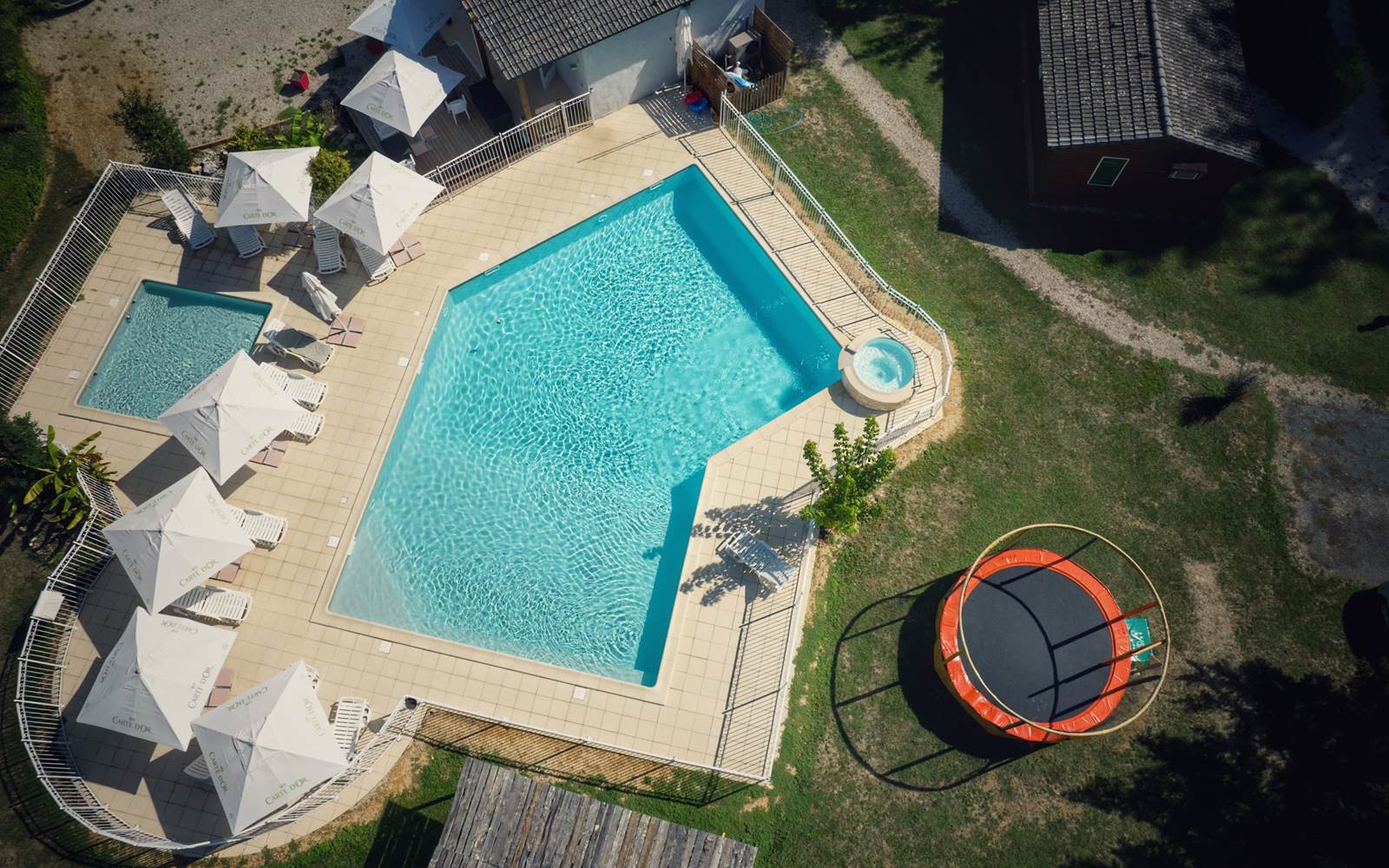 "Le Clos du Moulin", Village de Gîtes en Périgord : gîtes avec piscine