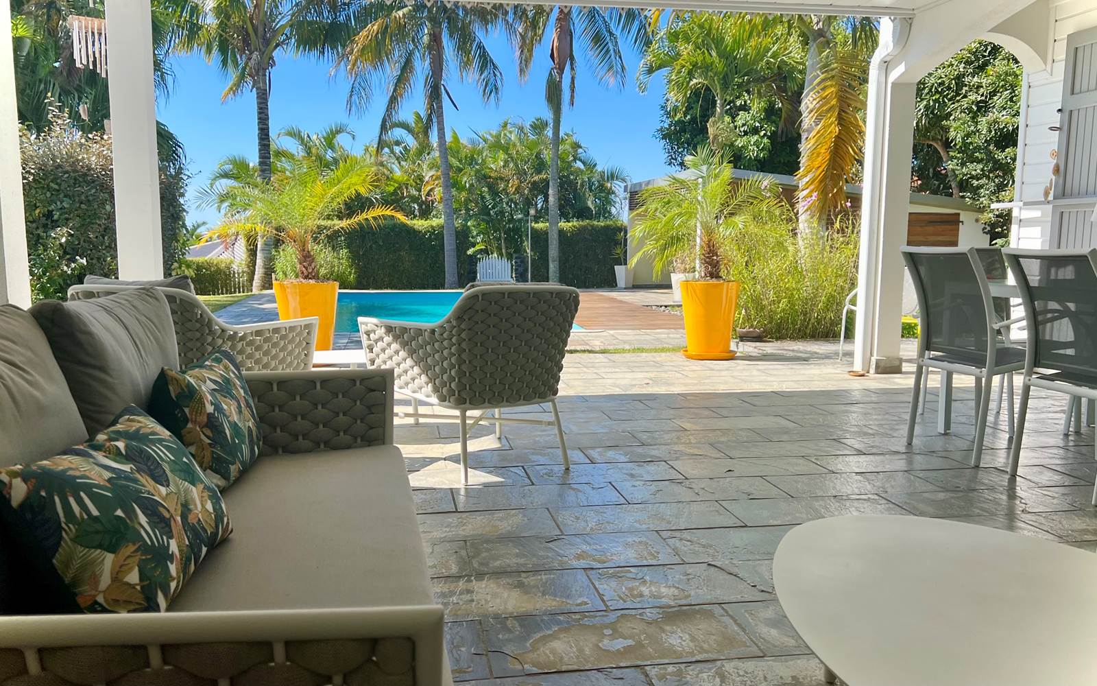 Varangue & piscine 2 - La villa des cannes - Sainte Marie - île de la  Reunion