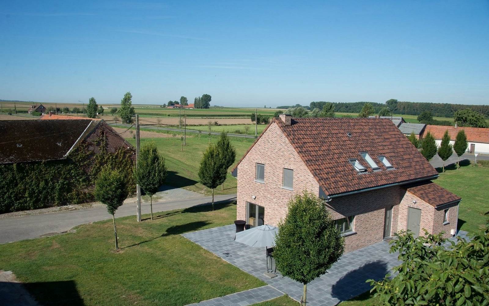 GÎTE DU CHEVAL BLANC - Jardin