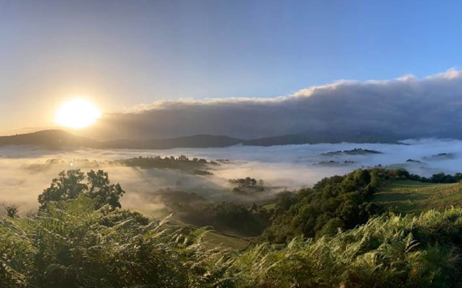 Vue en montant sur le chemin