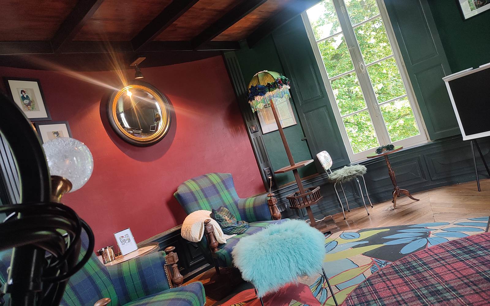 la-tour-des-touches-gite-savonnieres-coin-salon