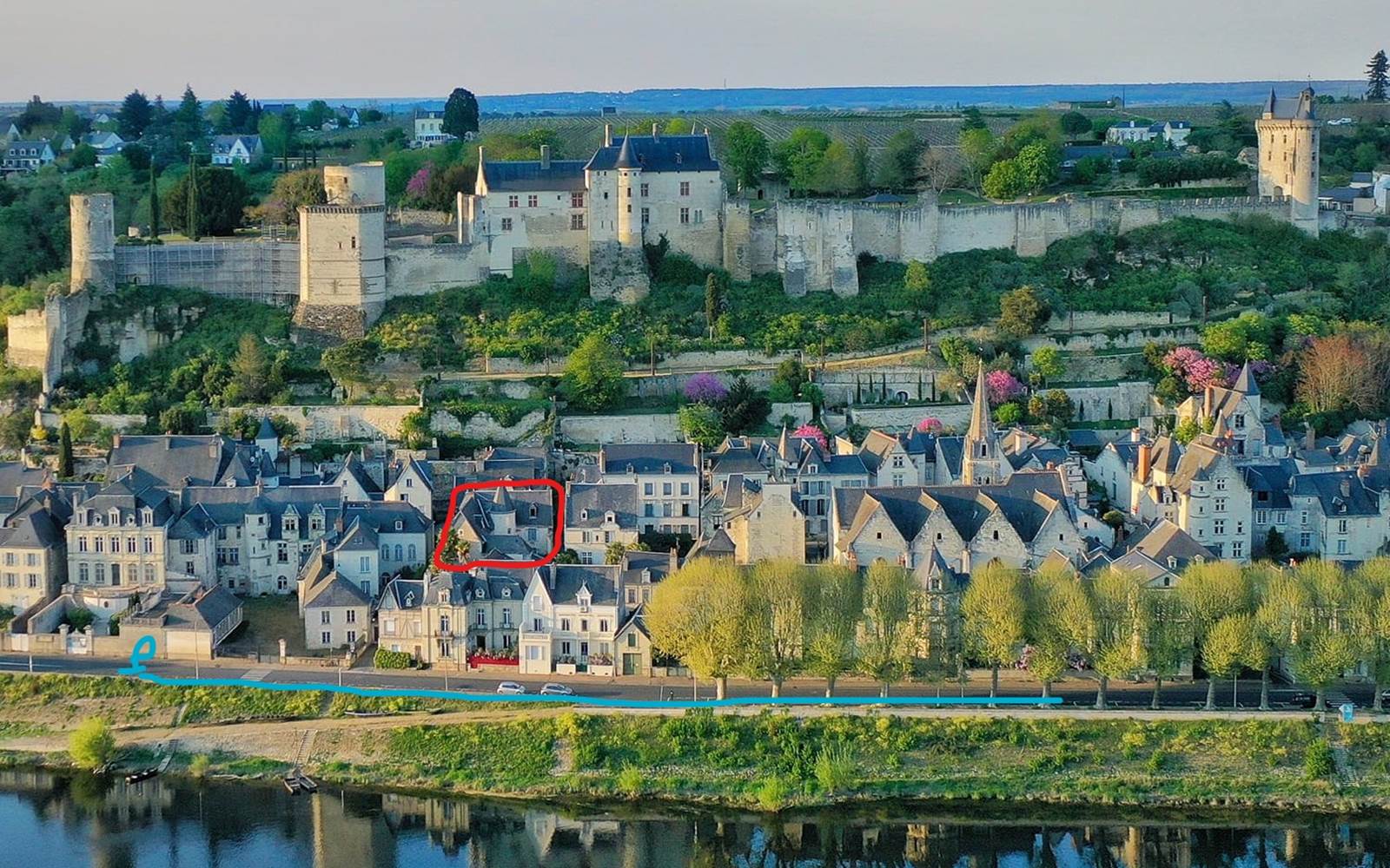 Vue de la maison dans le centre