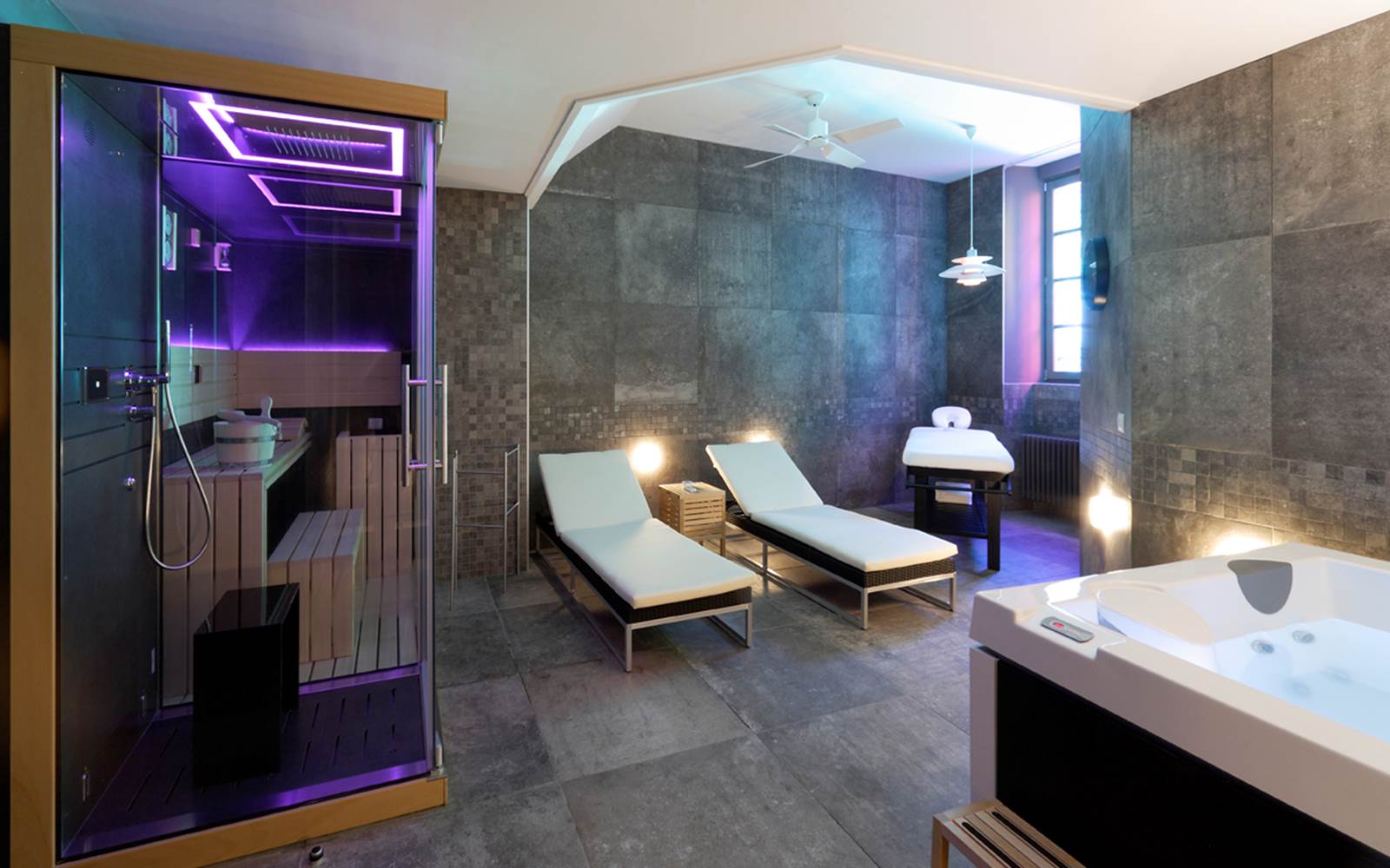 Le spa, "La Bulle Spa"  des "Maisons du Pont****" ouvert au public à AUBUSSON