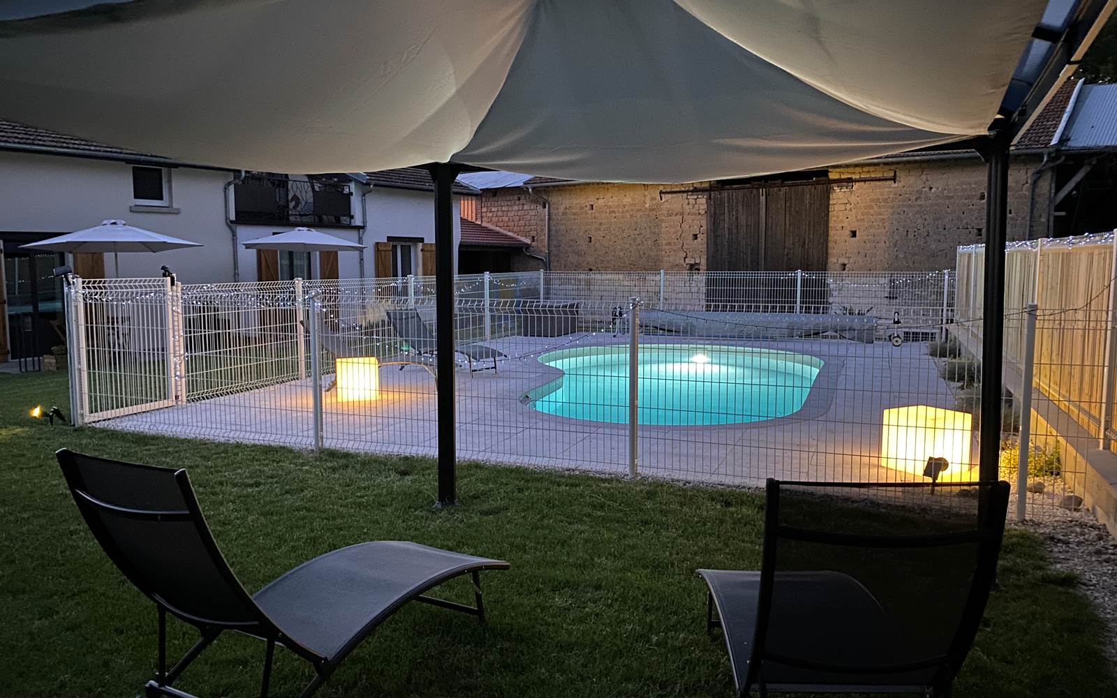 piscine en clair obscure