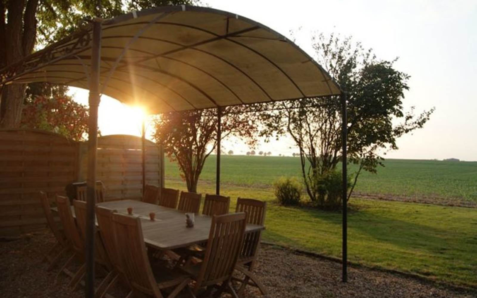 Terrasse-coucher-du-soleil