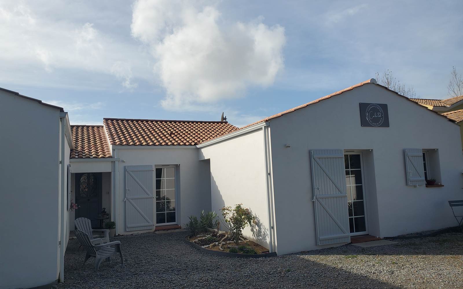 maisondhotes-parking-vueforet