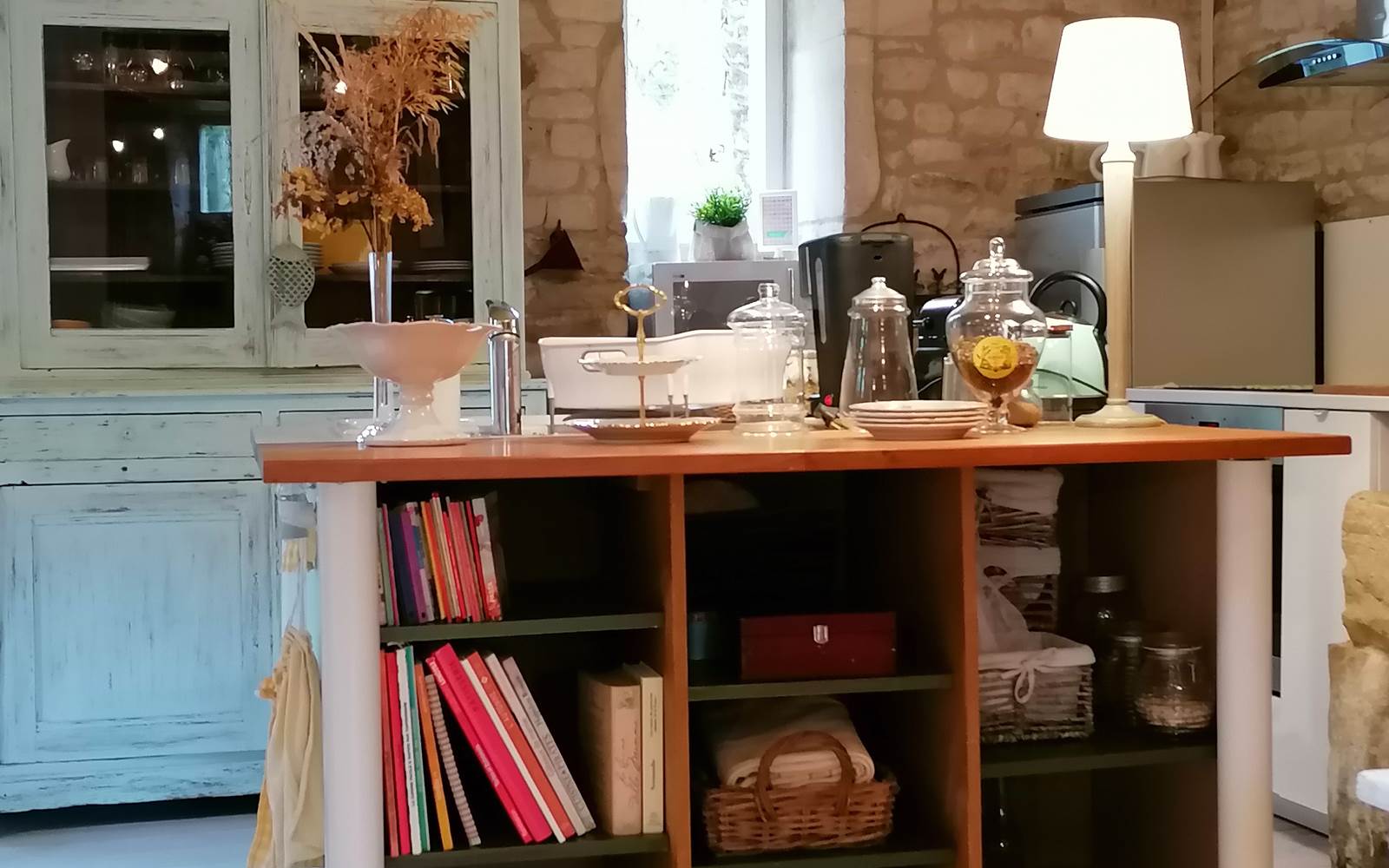 Espace cuisine clients à La Malposte à Reviers