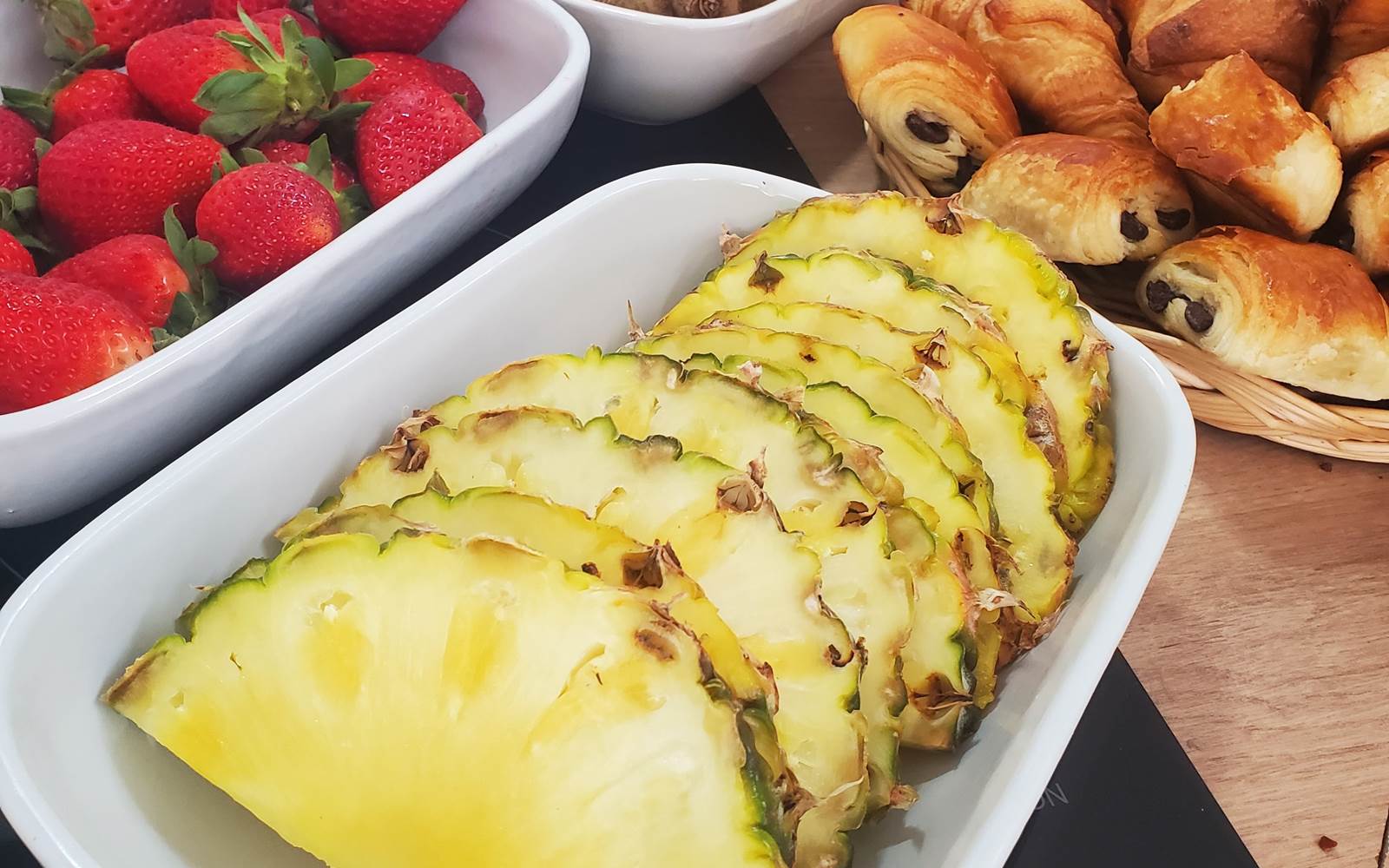 petit-déjeuner-fruits-frais