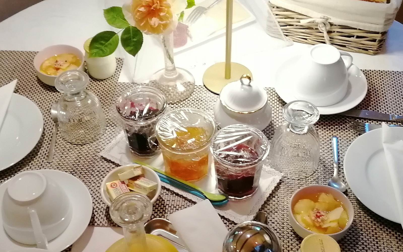 Petit déjeuner à La Malposte à Reviers