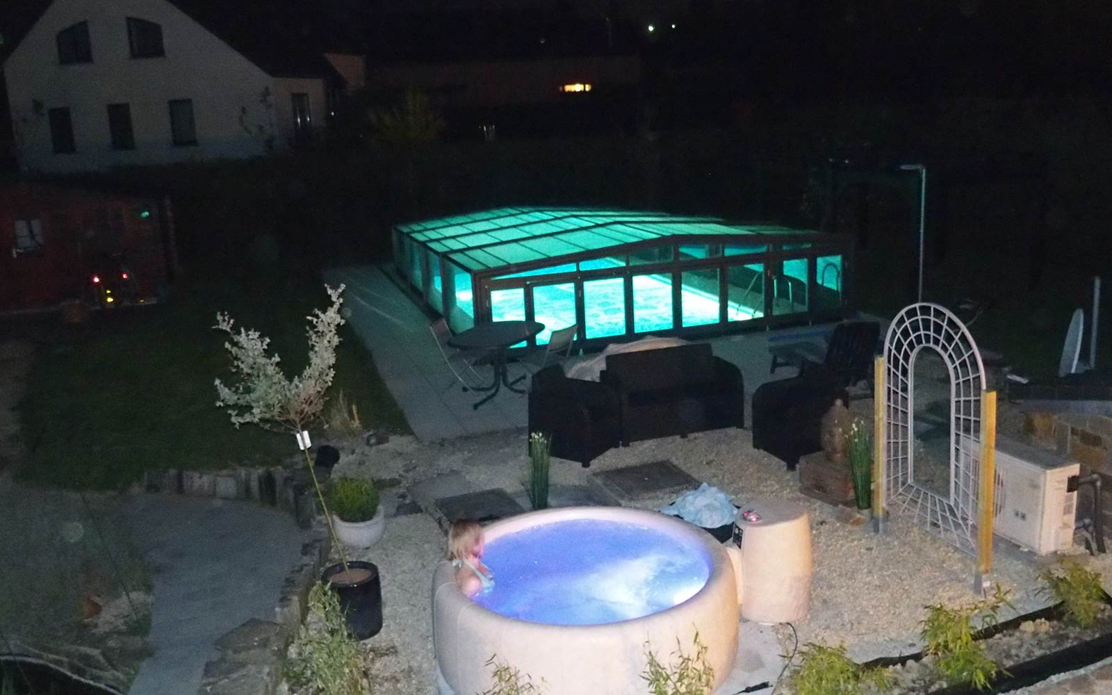 piscinespabynight1