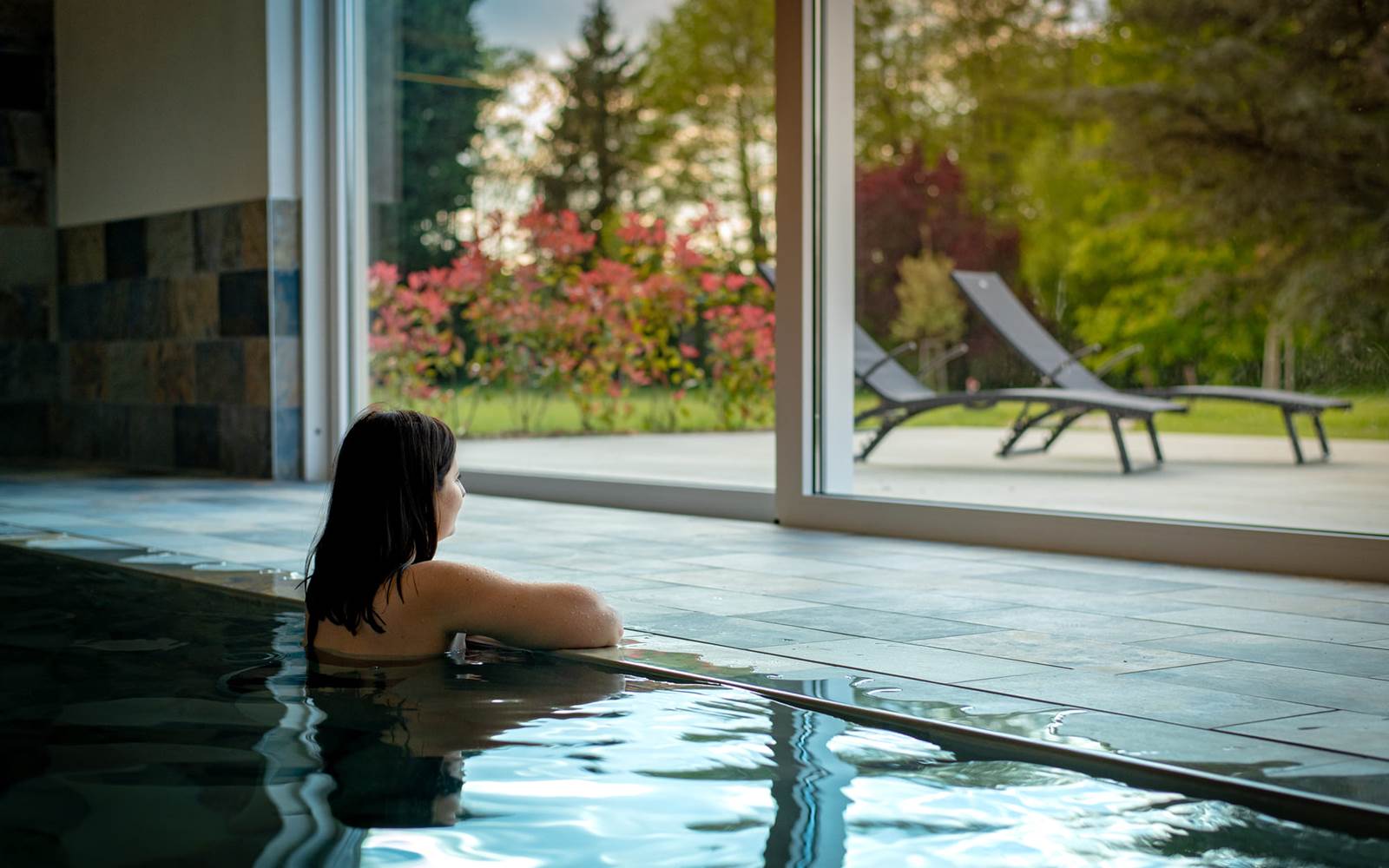 gites-luxe-alsace-nord-karlsmuhle-espace-bien-etre-piscine-sauna-spa-21