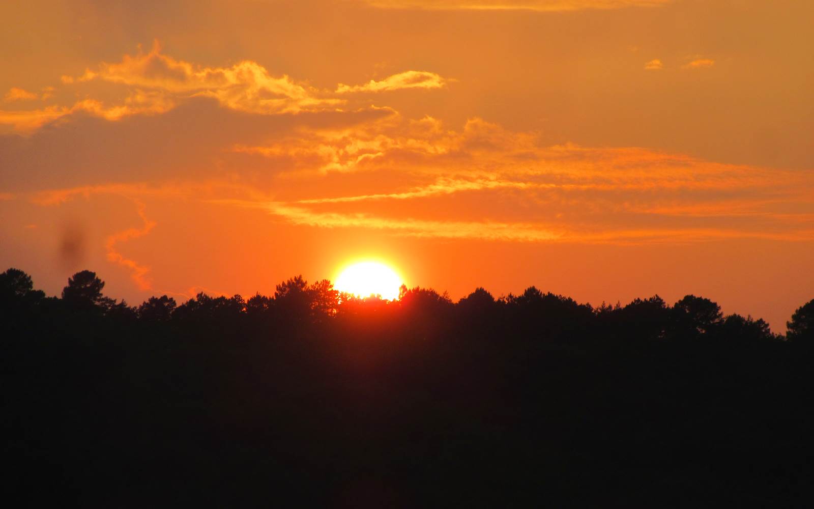 coucher de soleil vue de l'espace balnéo