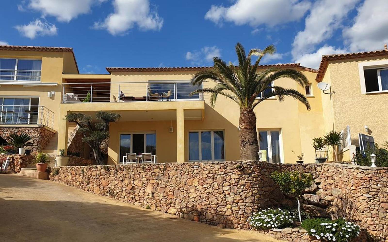 LES DEMEURES DE THAU - Gîte