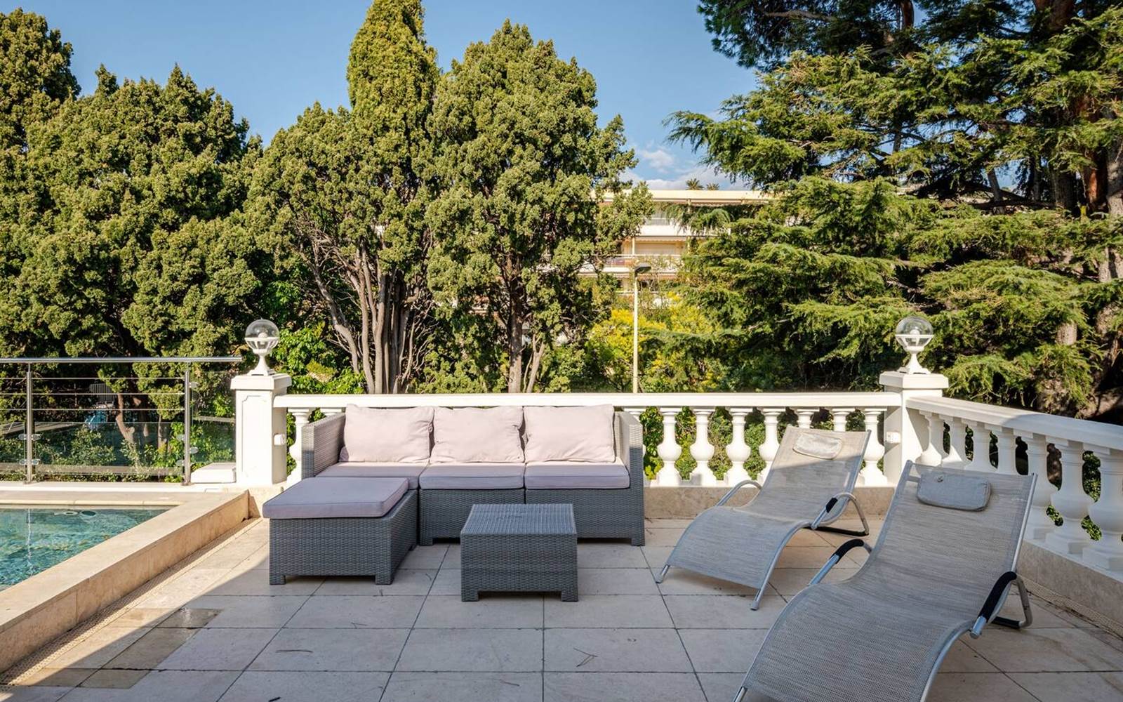 b0b81e9e-d8fd-45b7-84ad-9f26ed90ab44