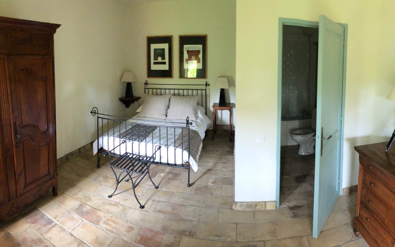 Gite-Bedroom-2-4
