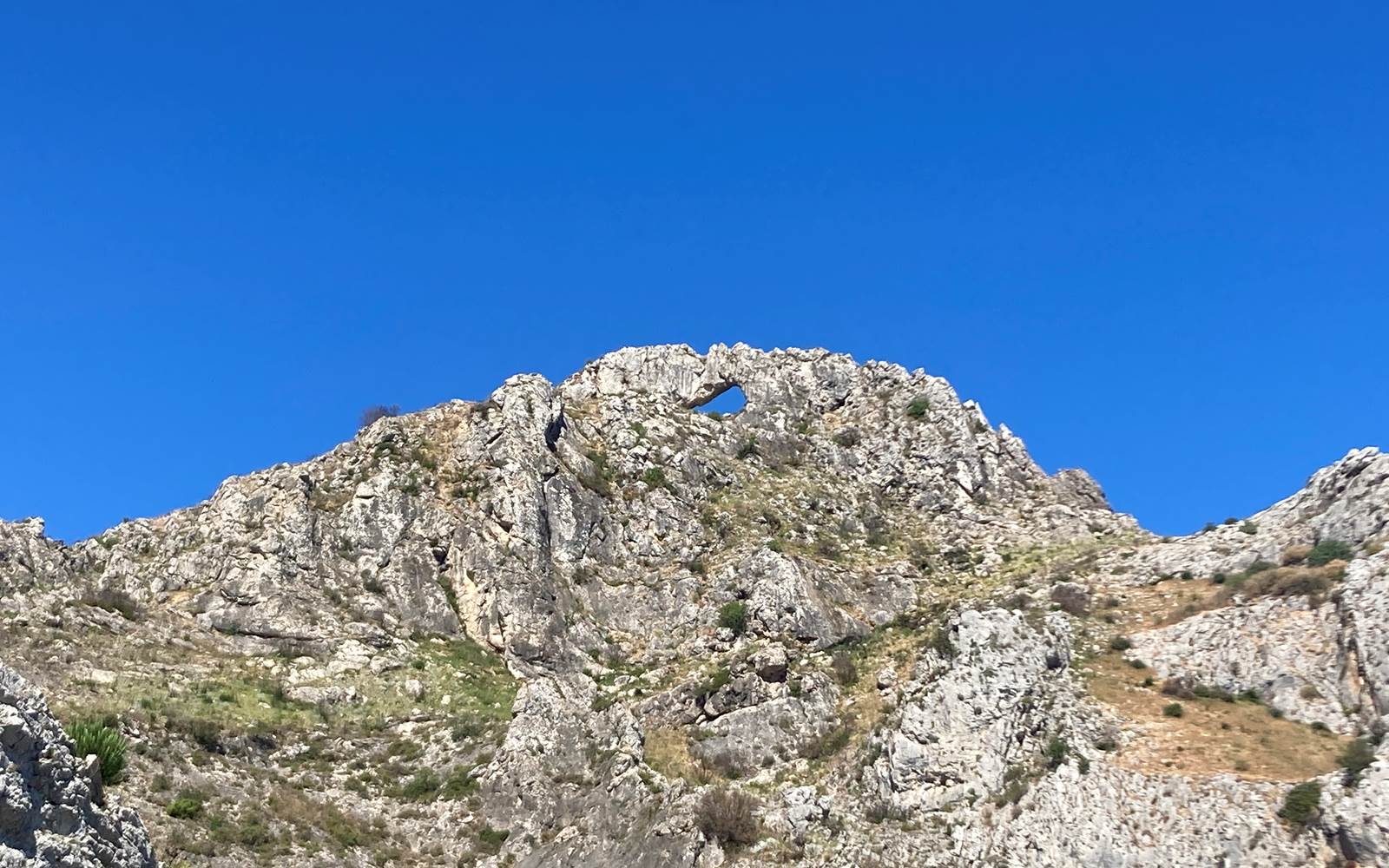 La Foradá with it's hole