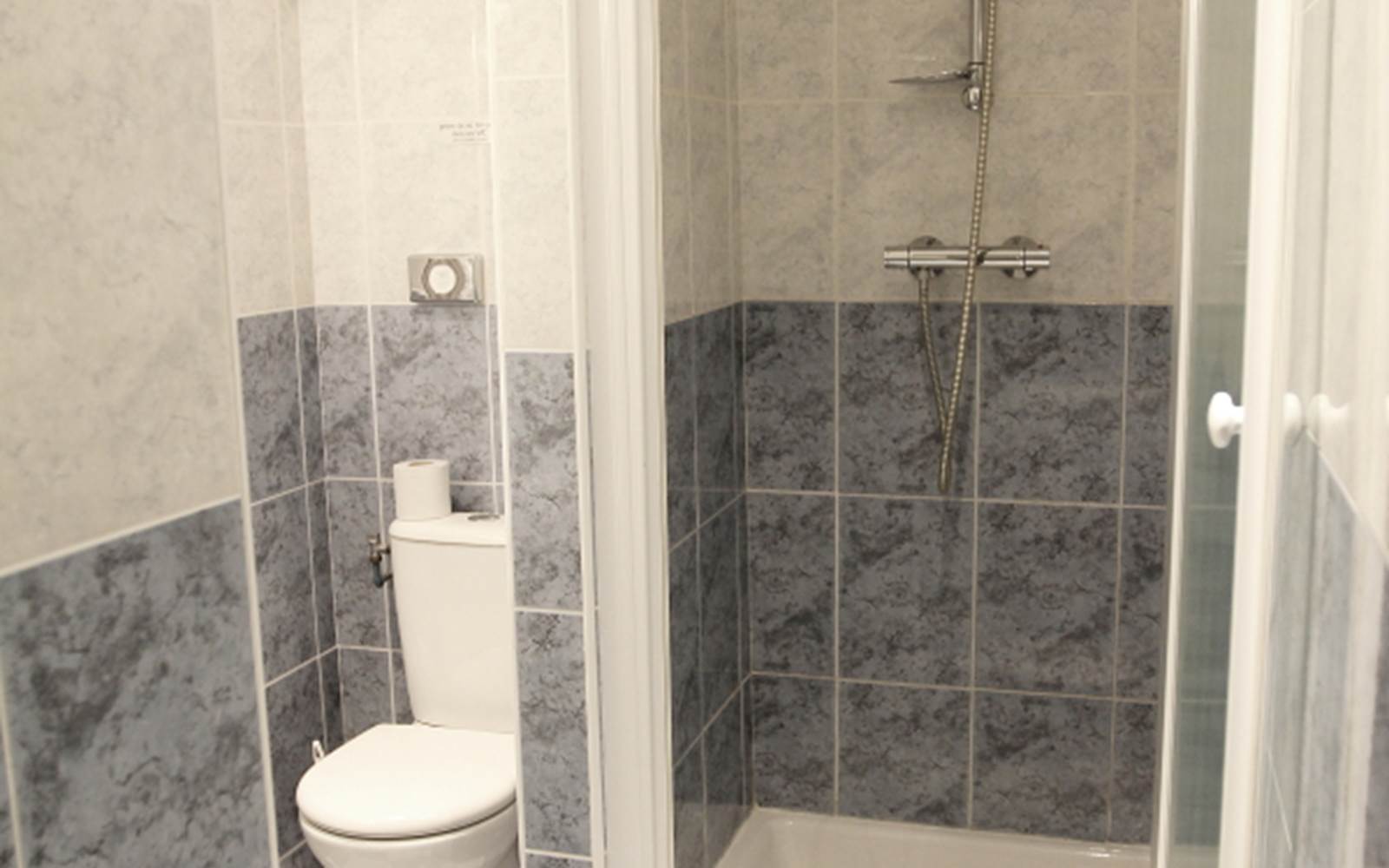Salle de bain chambre hôtel Erdeven Morbihan