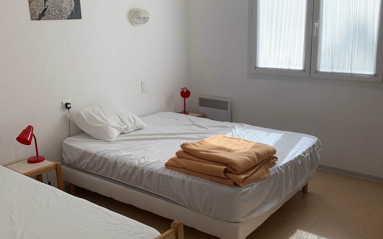 lepetitbois46_Leyme_Family+ PMR_chambre triple_1_Gîte 22