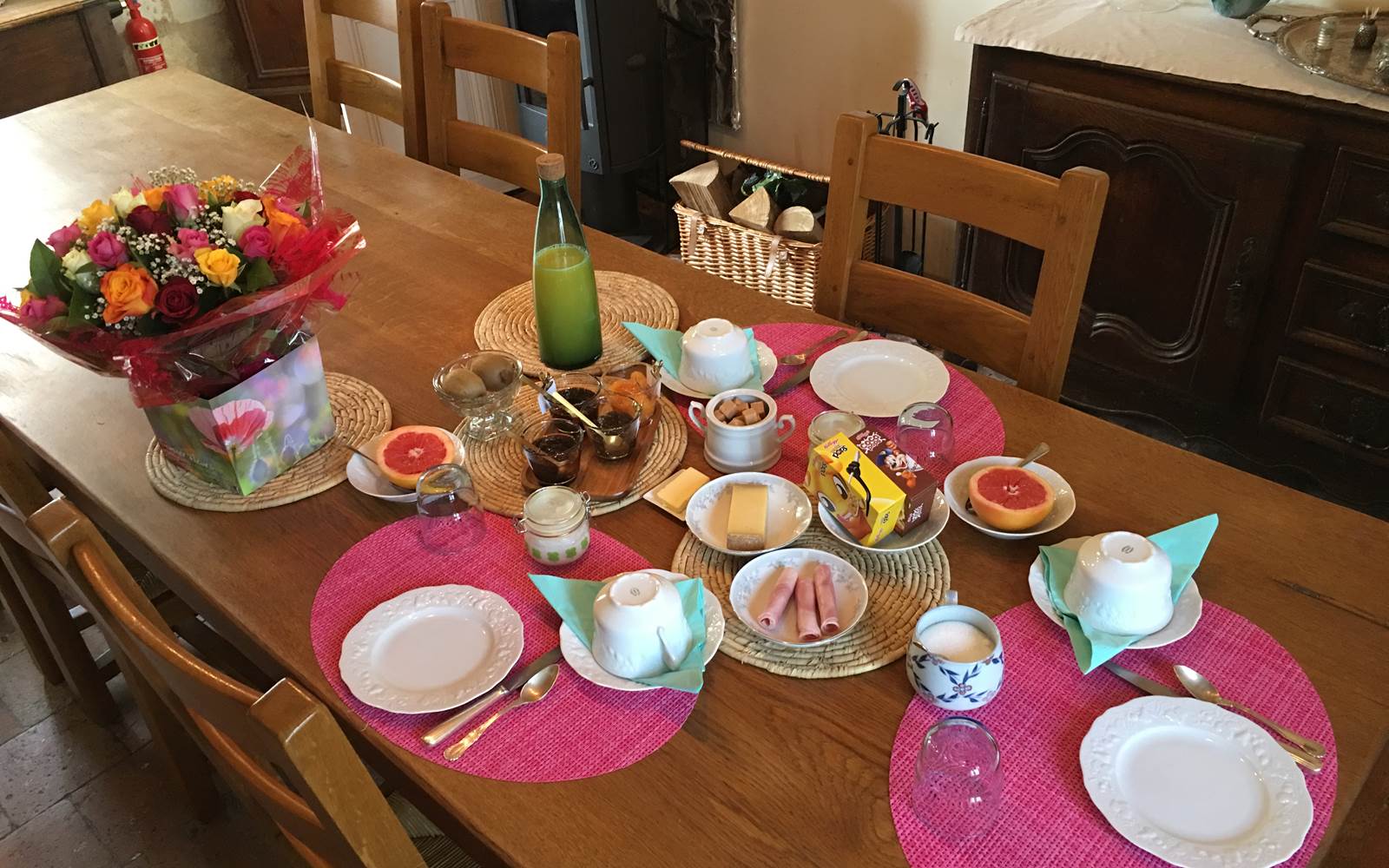 Le Petit Déjeuner est servi quotidiennement